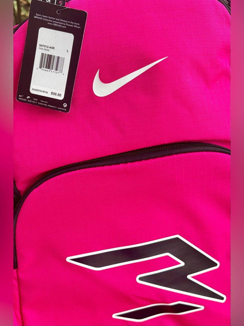NWT NIKE Women's Pink Everyday Backpack with mesh water bottle holder - Picture 2 of 3
